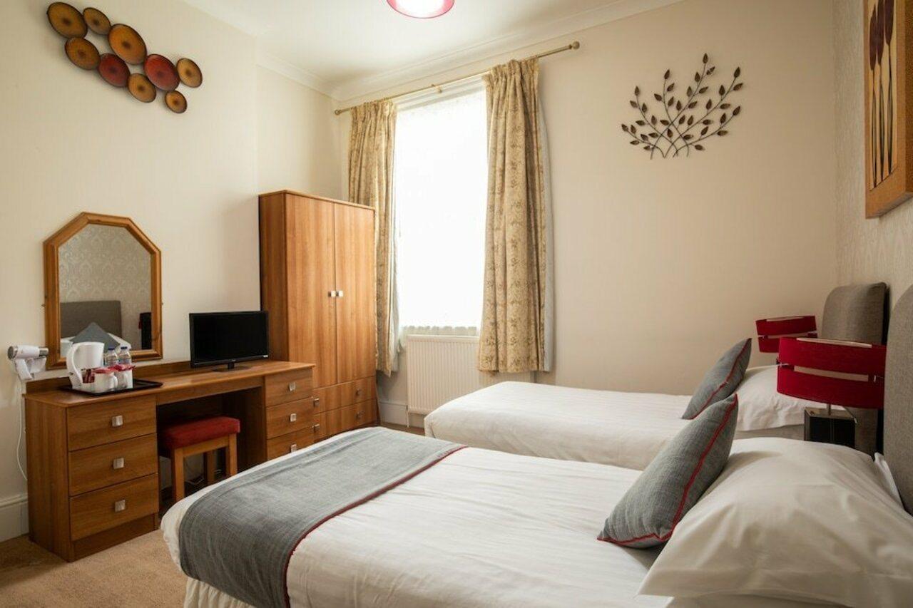 The Berkeley Guesthouse Eastbourne Ngoại thất bức ảnh