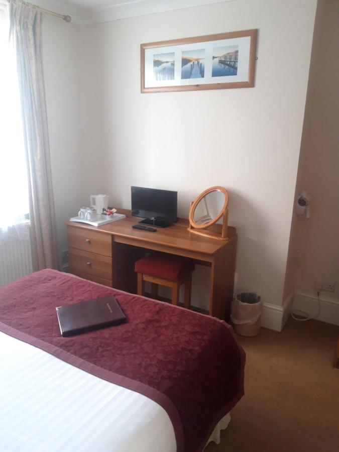 The Berkeley Guesthouse Eastbourne Ngoại thất bức ảnh